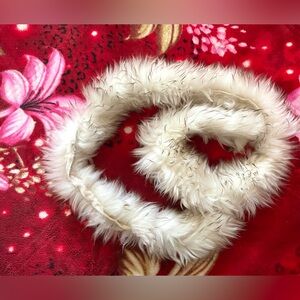 Faux Fur Cream Scarf (boa) - Women's Accessory